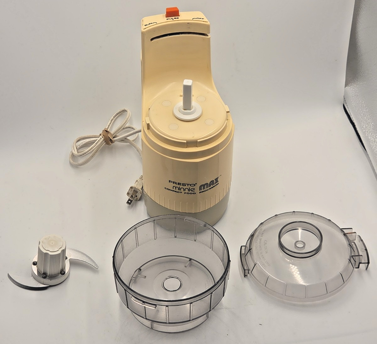 Vintage Presto Minnie Max Compact Food Processor 500W Model 0290001 Working