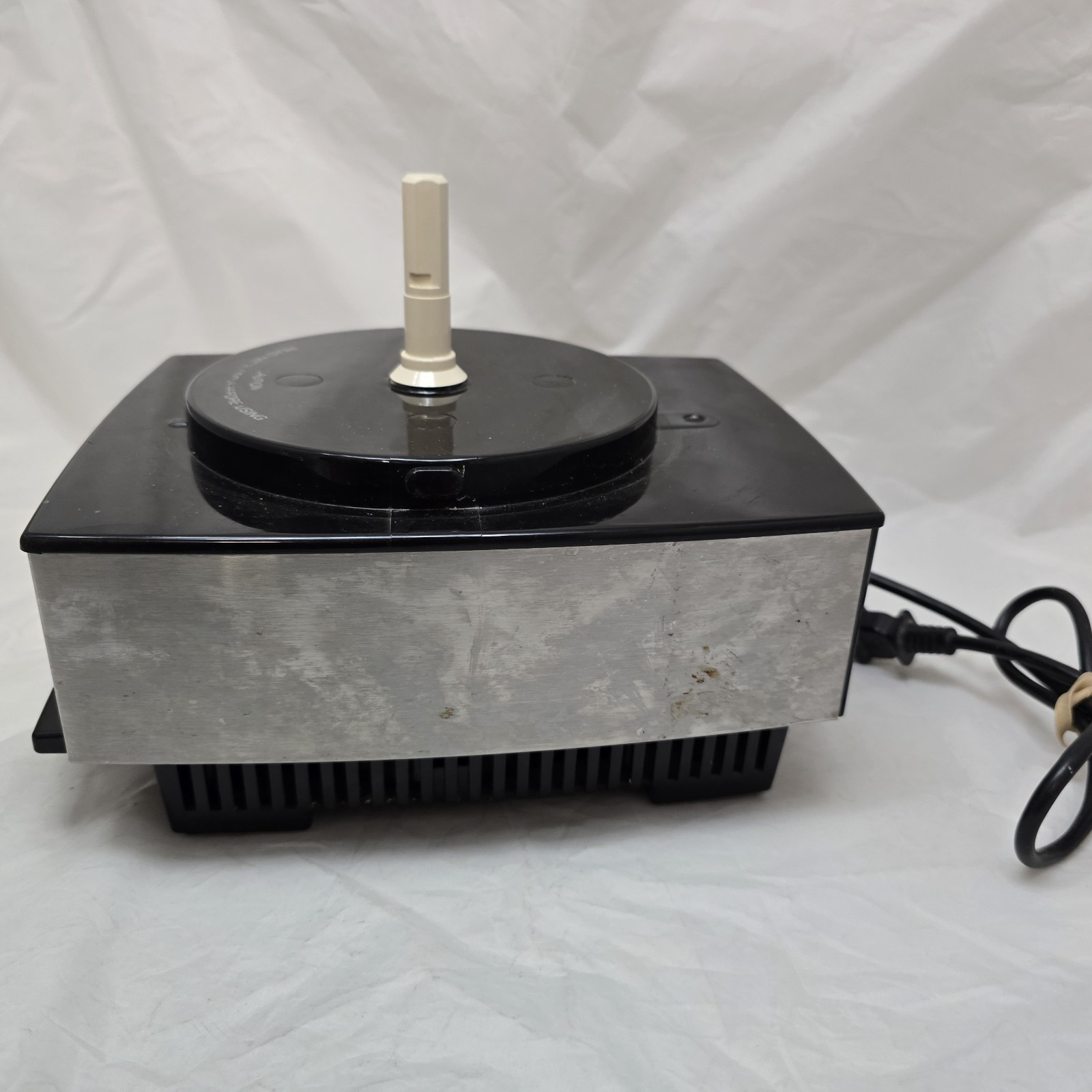 Cuisinart Custom 14 DFP-14BCN Food Processor Motor Base Only Tested Working