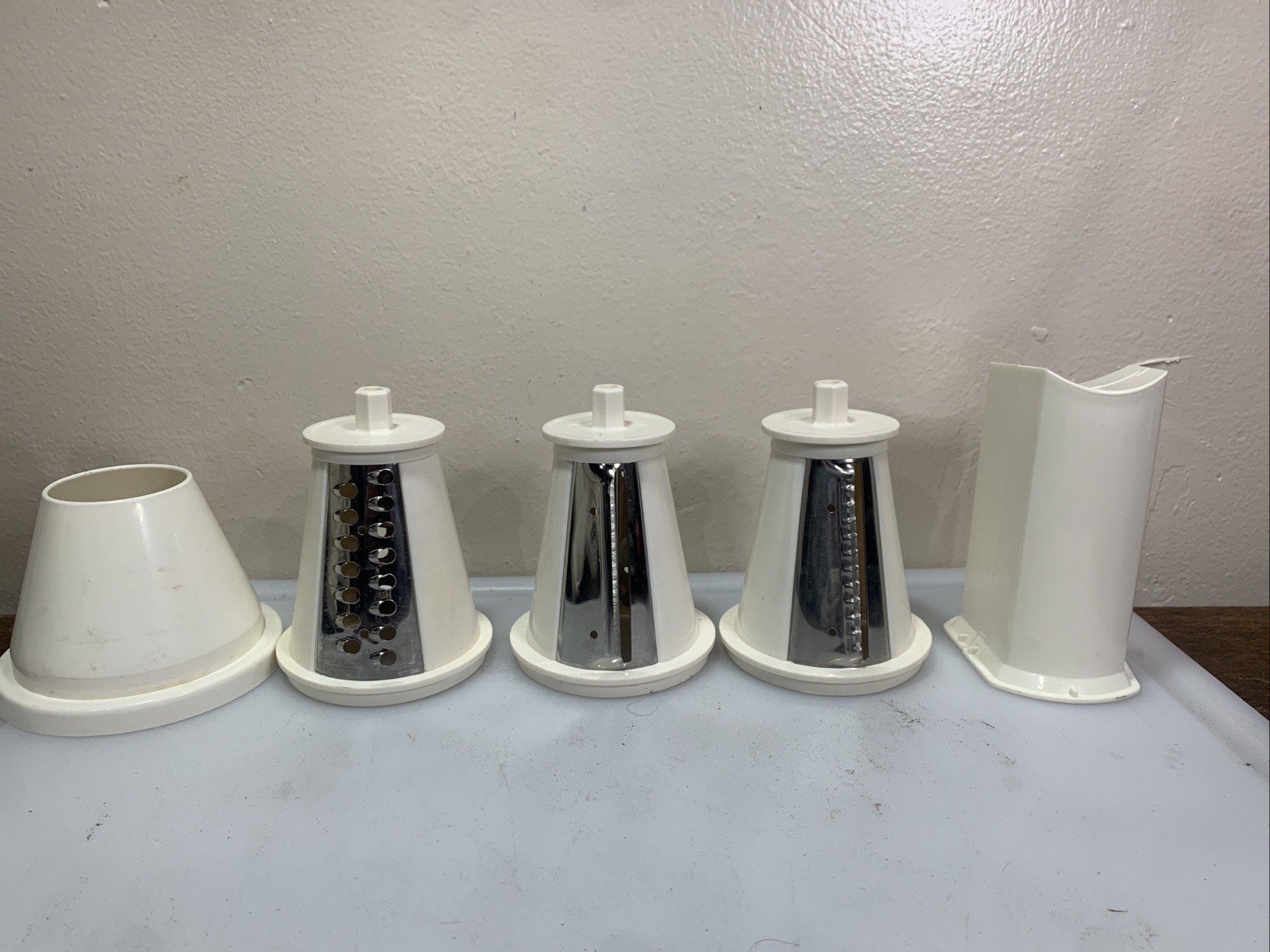 VTG Presto 0297001 Professional SaladShooter Electric Slicer/Shredder