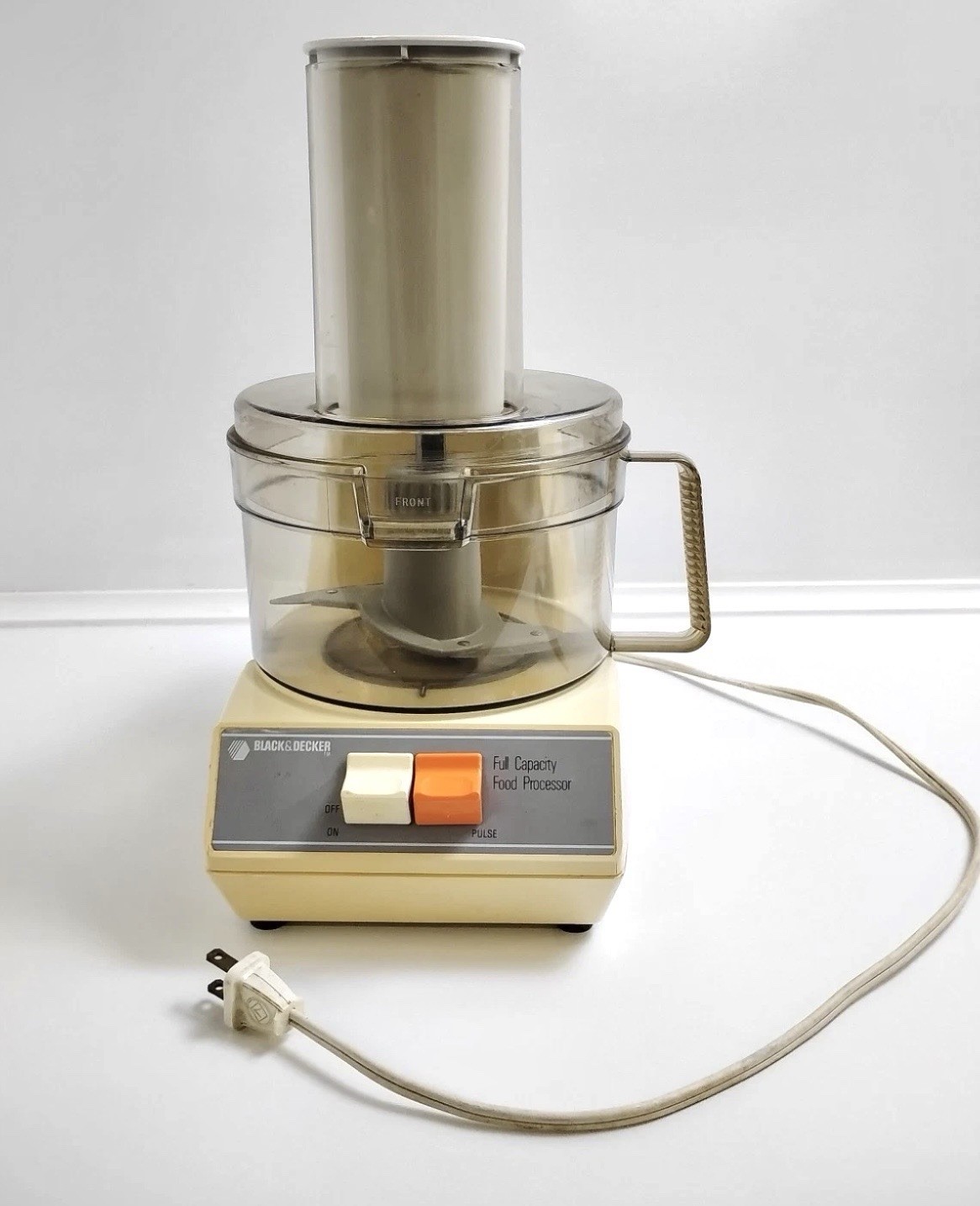 Vintage Black & Decker D1FP1D Full Capacity Food Processor Beige TESTED WORKS