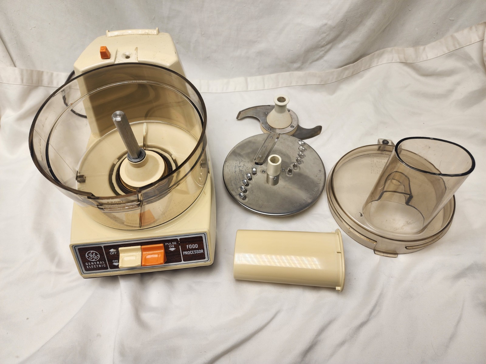 Vintage GE Food Processer General Electric D2FP4200 Woodgrain 1970s Tested