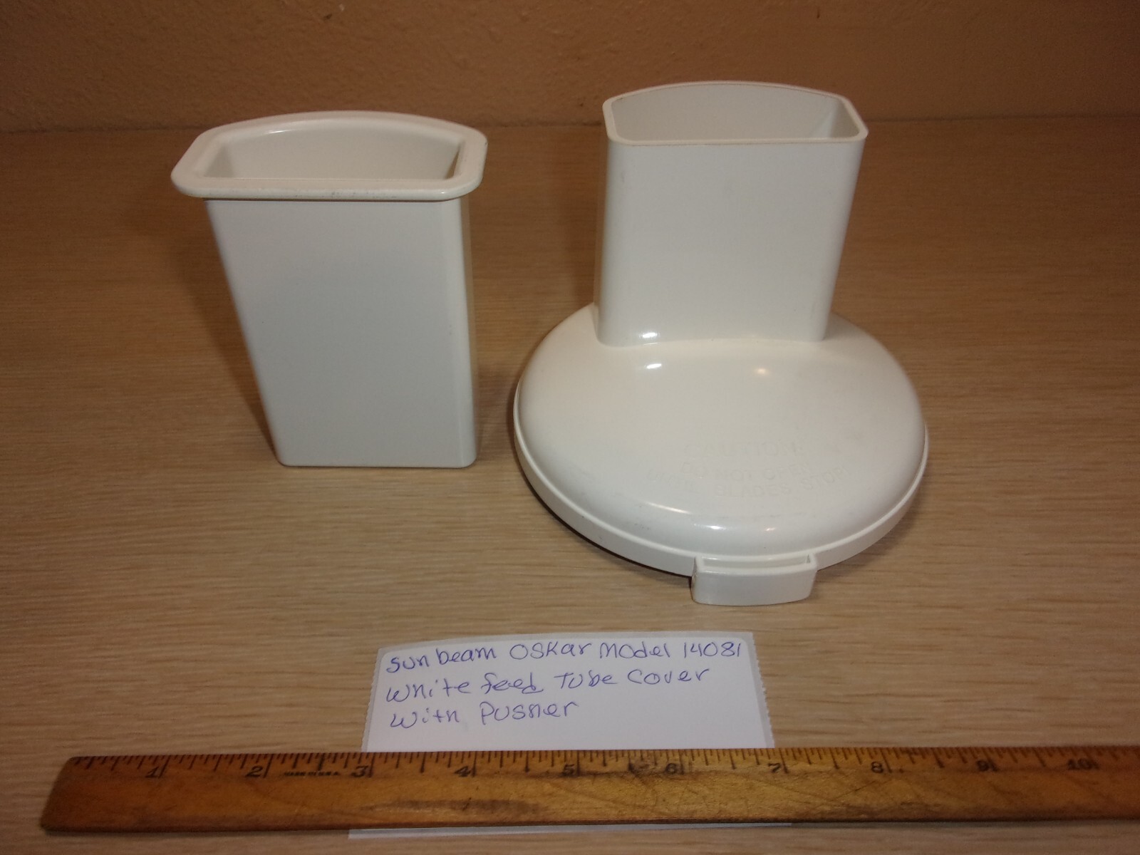 SUNBEAM OSKAR MODEL 14081 WHITE FEED TUBE COVER WITH PUSHER