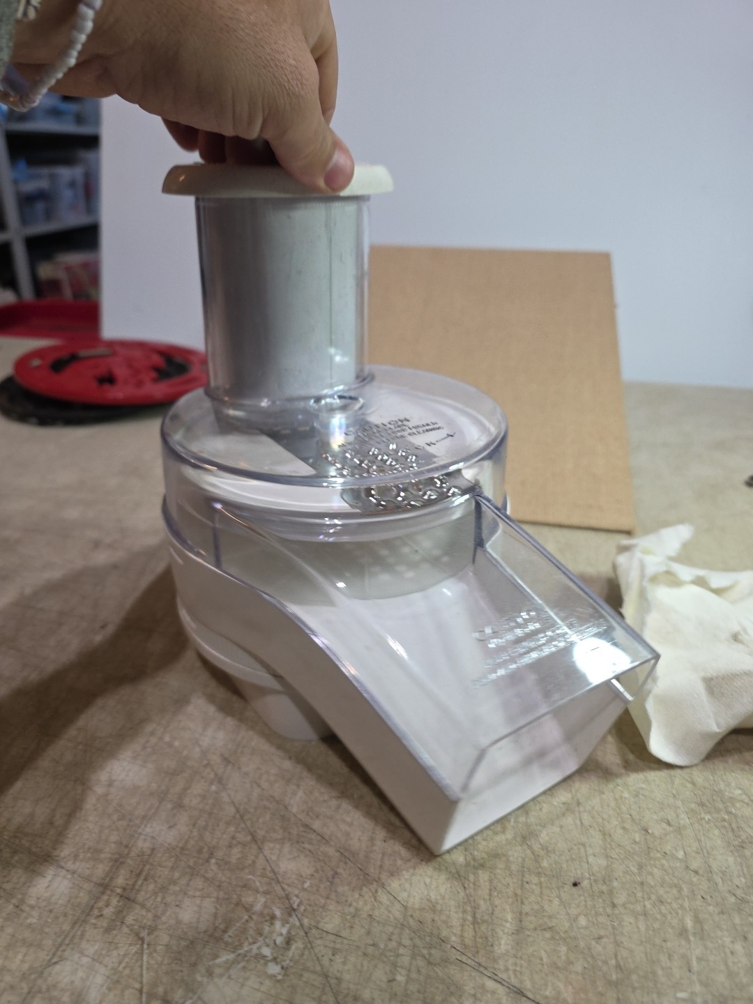 Oster Kitchen Center Food Processor Salad Shooter Attachment 957-38F Lid Pusher