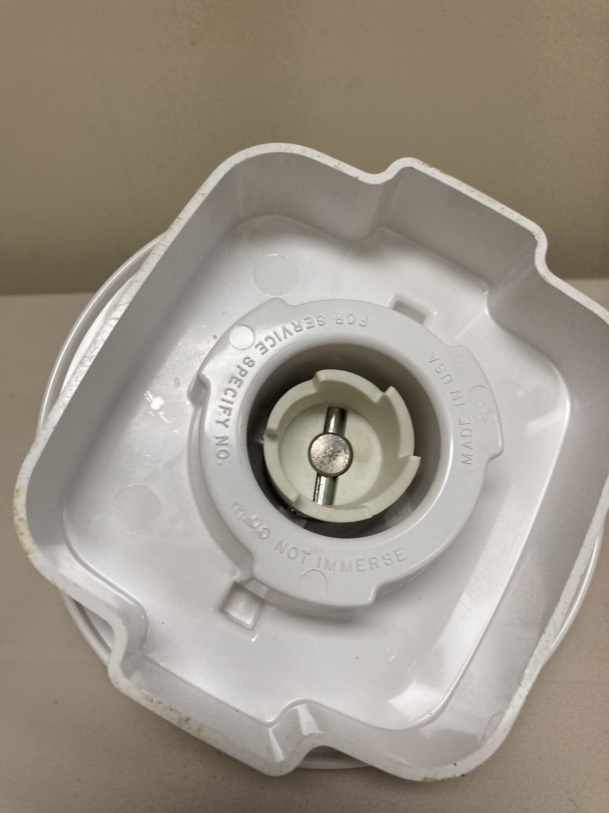 Oster Regency Kitchen Center Food Processor Adapter Base Part 957-38F White