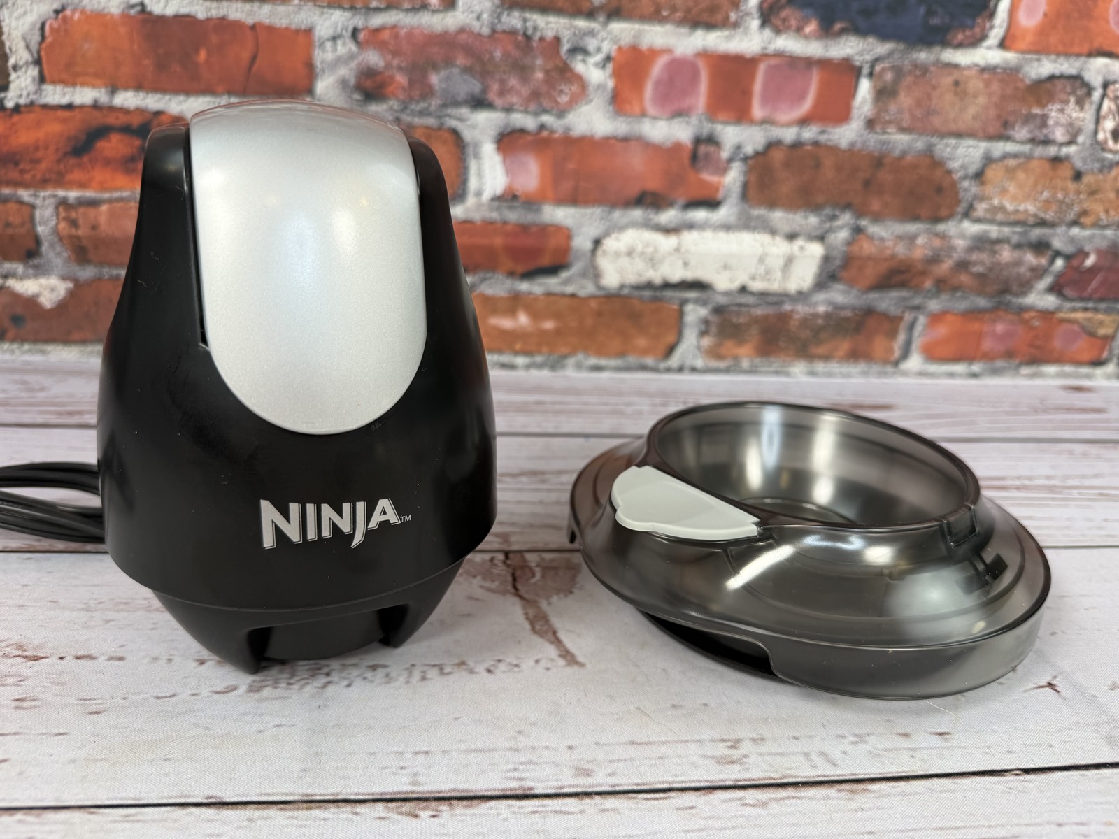 Ninja QB700QBK 30 Food Processor Power Pod Motor Base & Lid Black Silver 400W