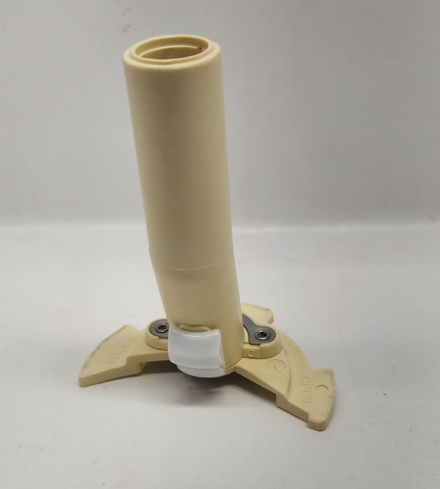 Cuisinart Pro Classic Food Pro DLC-10S TX China Part, Disc Stem Post DLC-139ATX