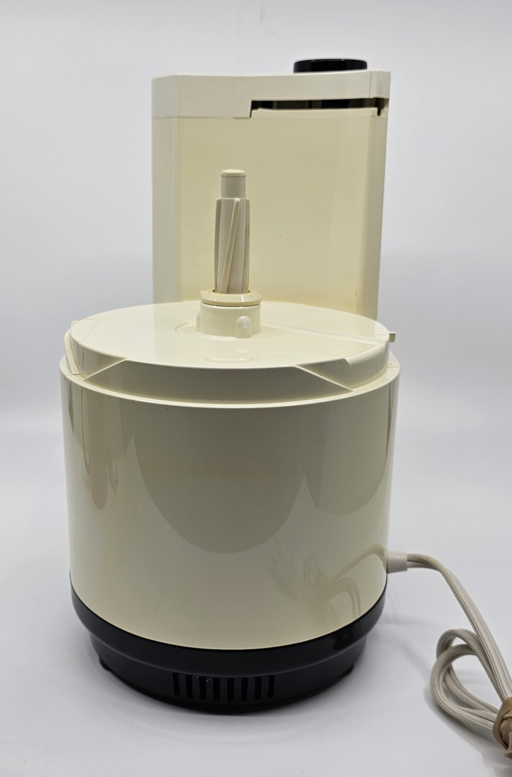 Vtg Regal Model V813 La Machine I Compact Food Processor Only Tested Works