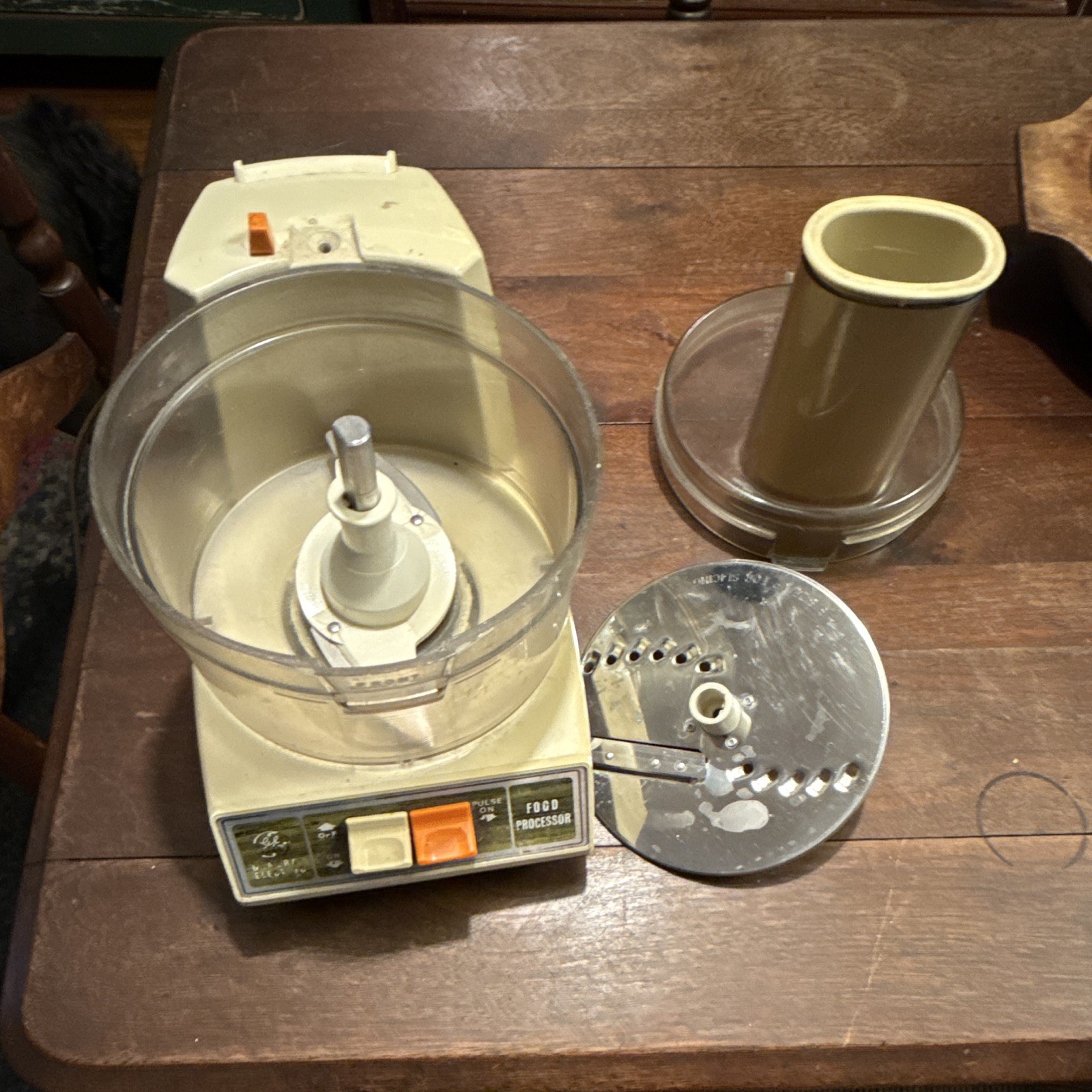8 Cup Full-Size Electric Food Processor 2-Speed w/ Bowl Lid Blades Disc Beige
