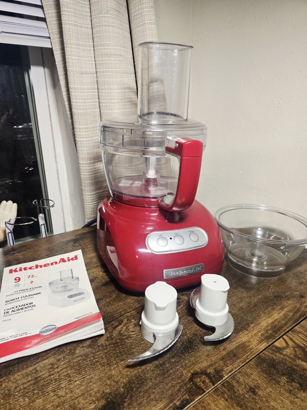 Kitched Aid Food Processor Model KFP74QER1 Red Color 2 Blades 72 Oz / 2 Litros.