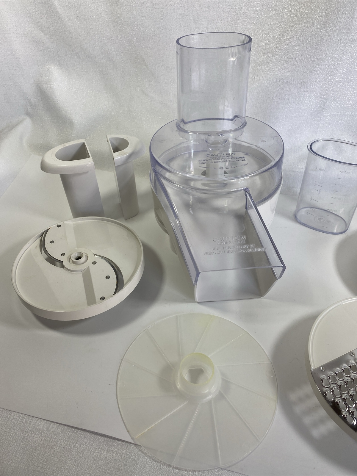 Oster 957-18F Kitchen Center Food Processor Slicer Salad Shooter Accessories