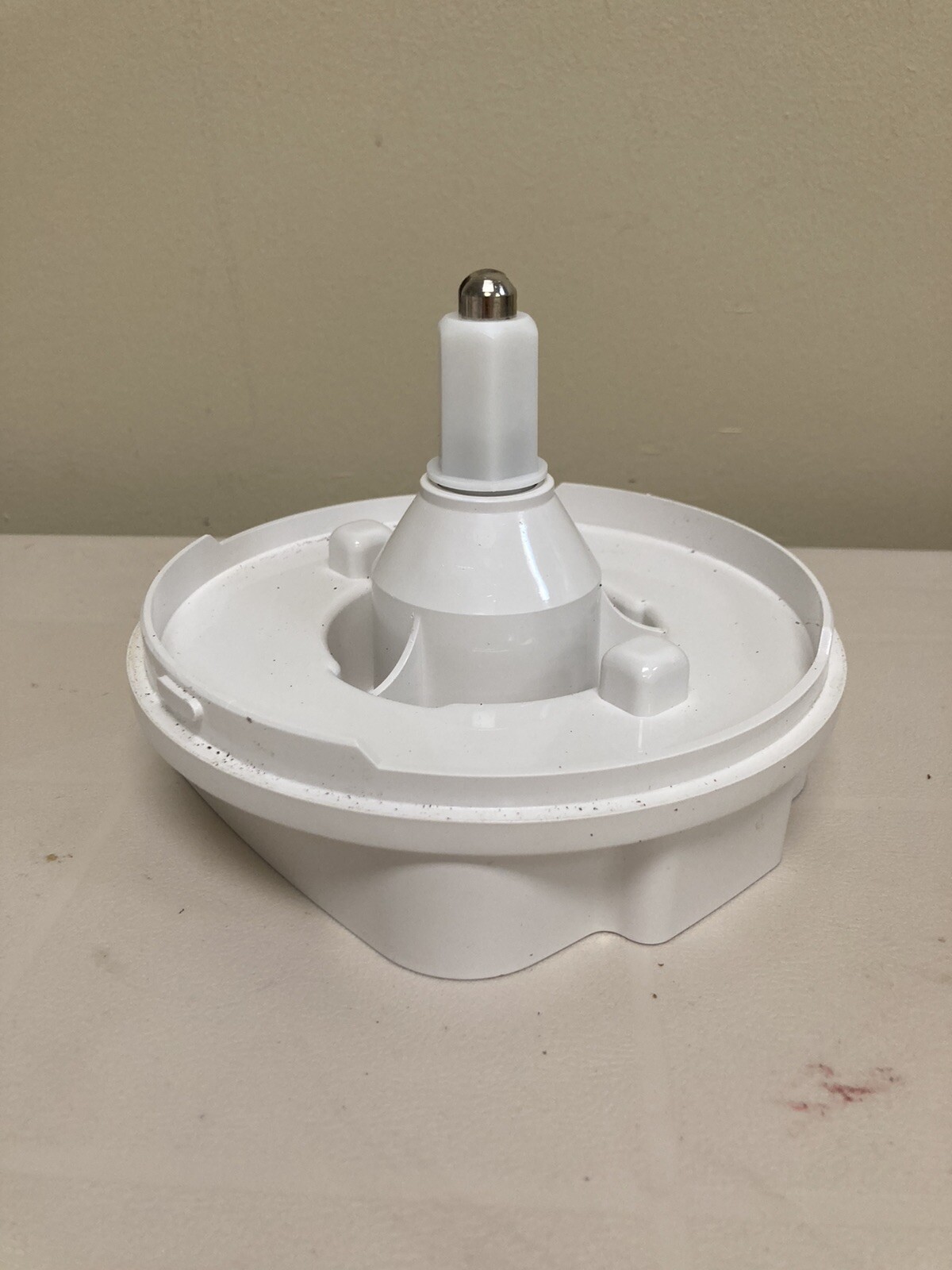 Oster Regency Kitchen Center Food Processor Adapter Base Part 957-38F White