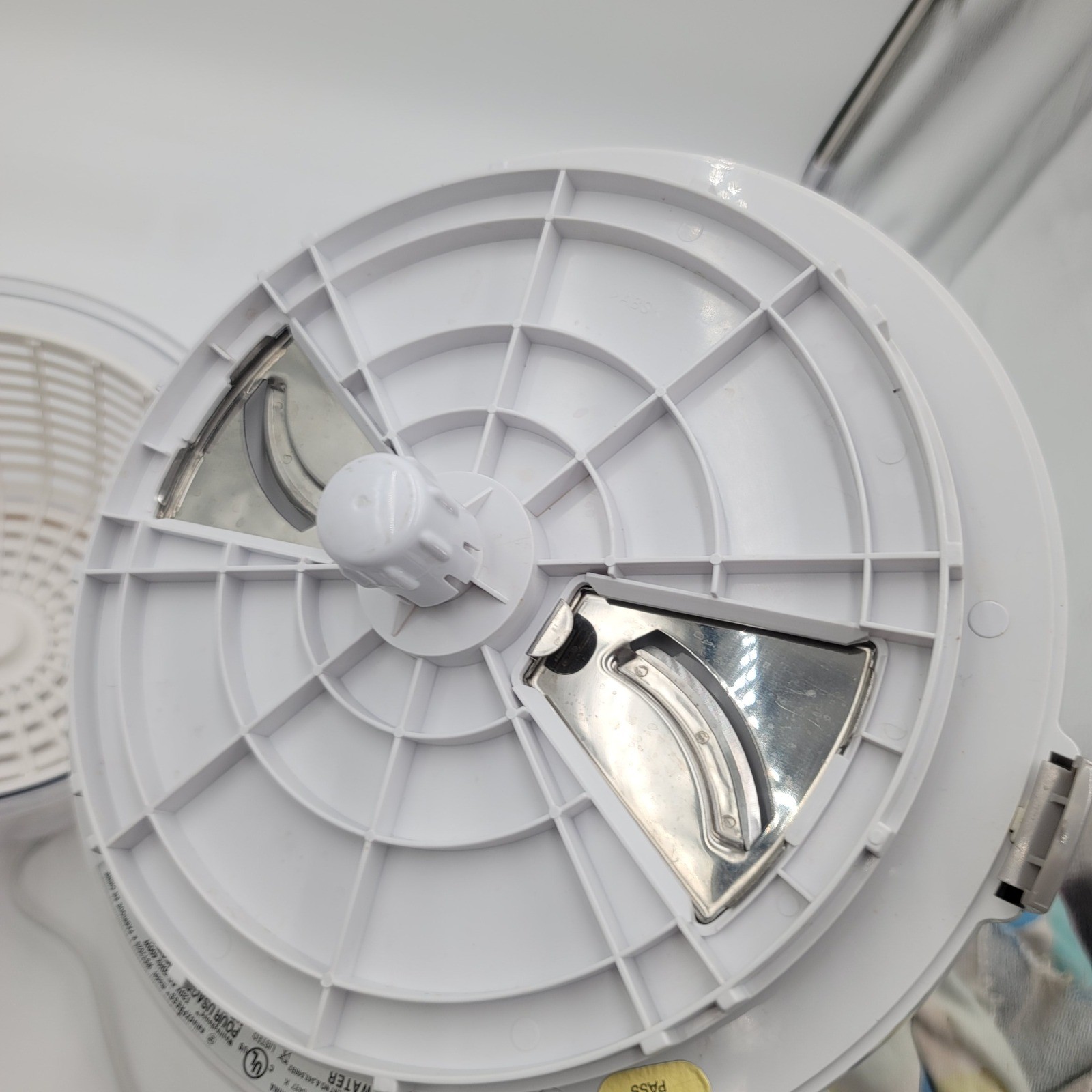 Westinghouse saladXPRESS WST2020 k Electric Salad Spinner Slicer Grater White