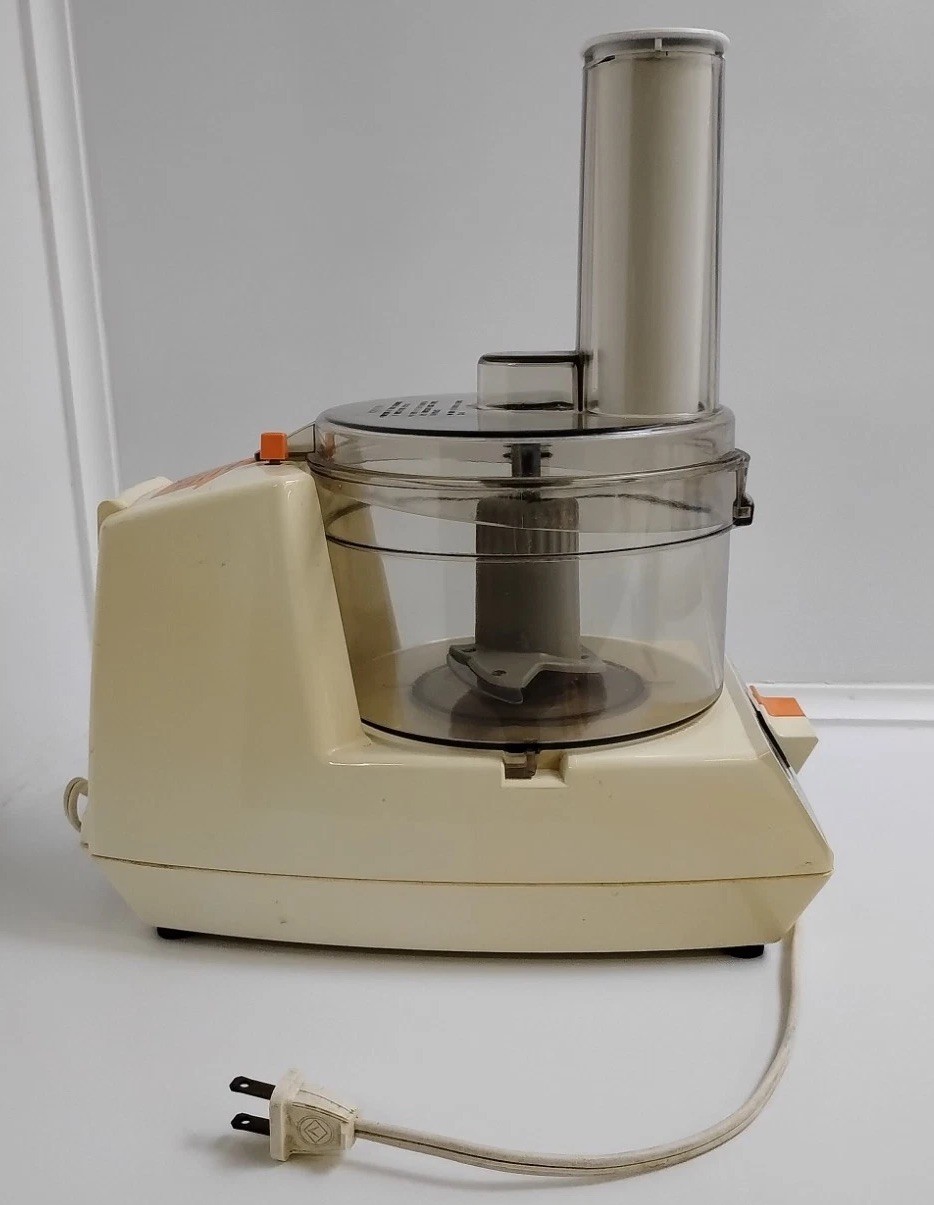 Vintage Black & Decker D1FP1D Full Capacity Food Processor Beige TESTED WORKS