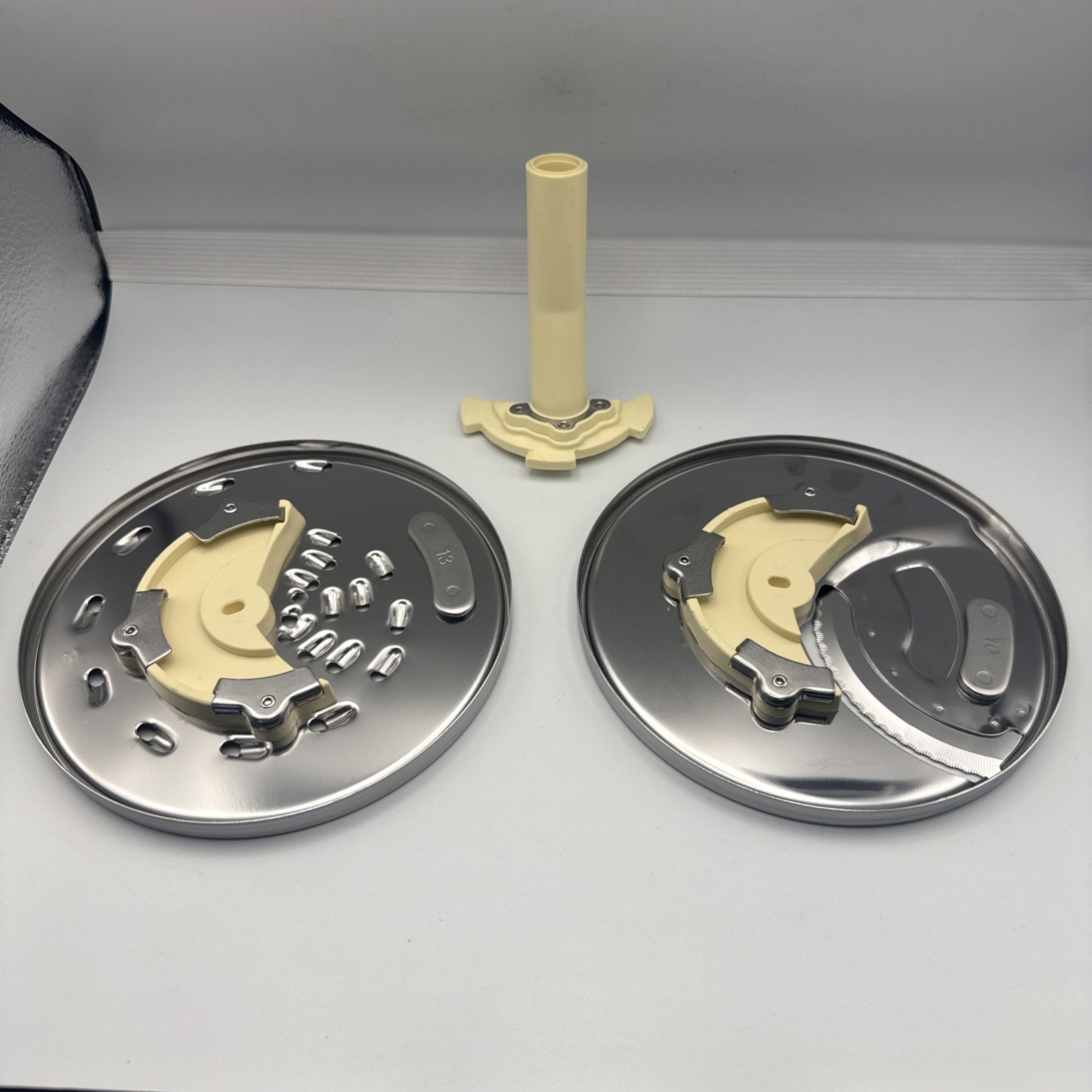 Cuisinart Prep Shred (DLC-837TX) & Slice (DLC-844TX) Discs + Stem for DLC-8 & 10