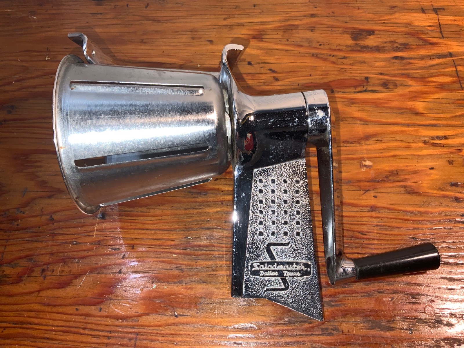 Vintage Saladmaster Food Processor Manual Slicer Shredder Machine 4 Cones