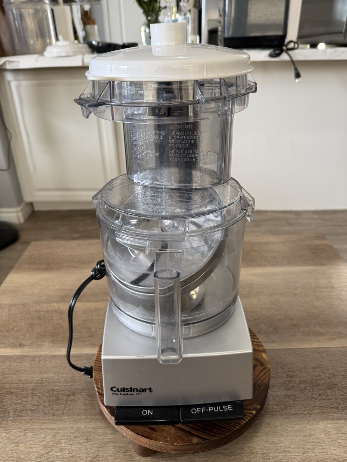 Cuisinart Pro Custom 11″ Food Processor ~ With Accessories ~ Blades And Chopper
