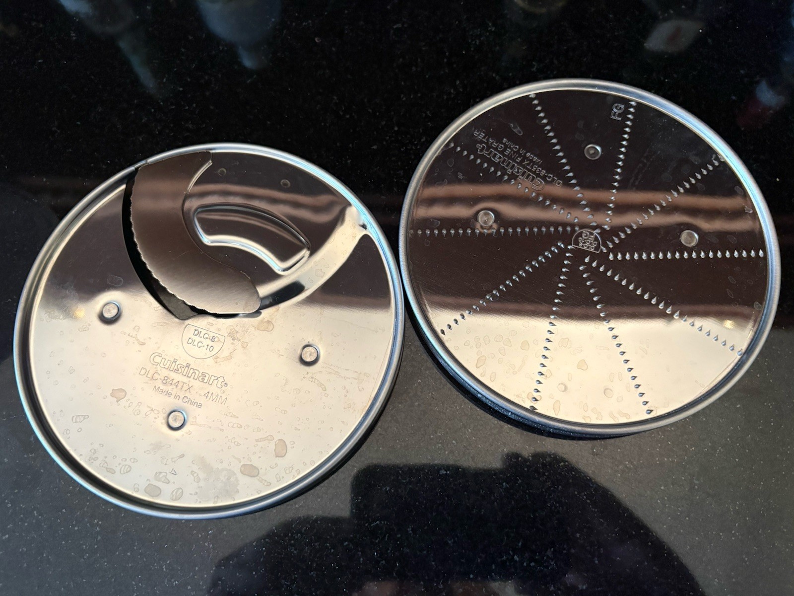 Cuisinart White Disc Holder With 2 Discs EUC Ships FREE!!