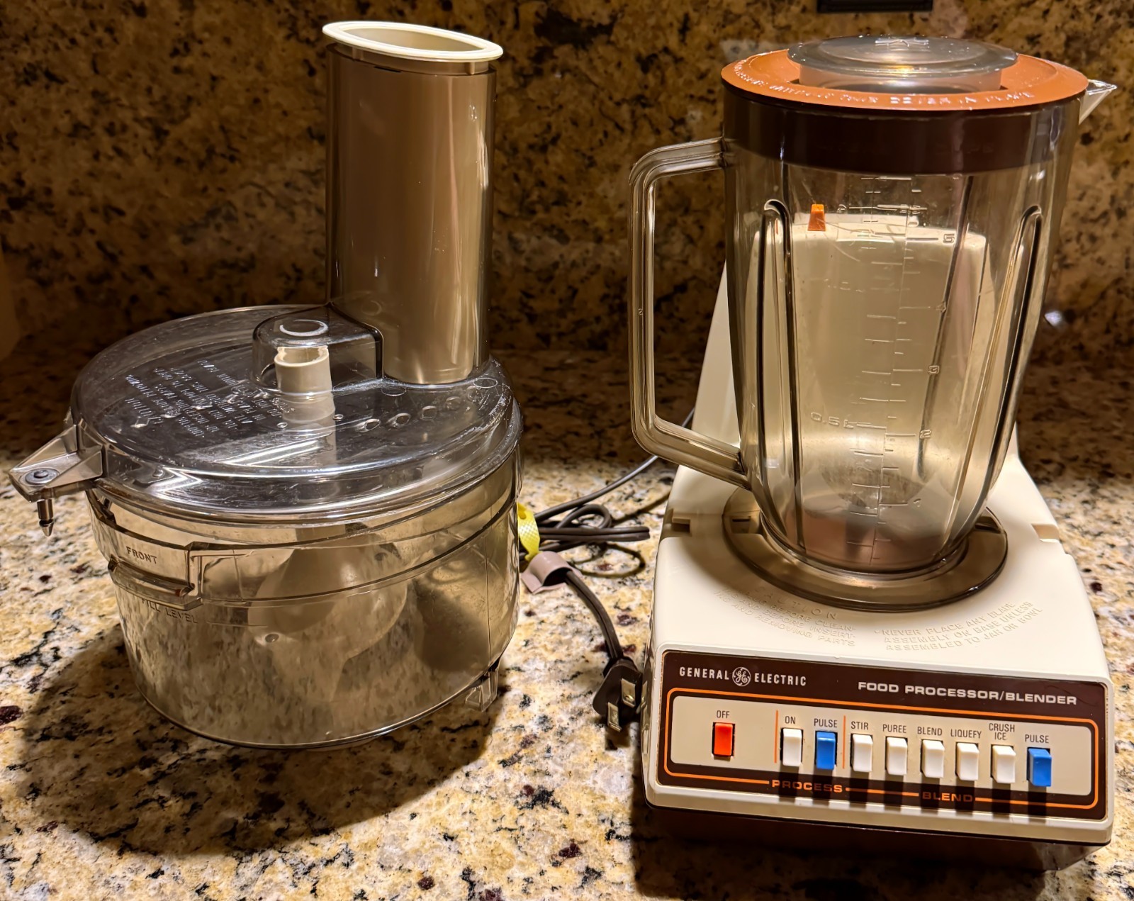 Vintage General Electric food processor/blender – model D3FP2 – works -SEE DESCP