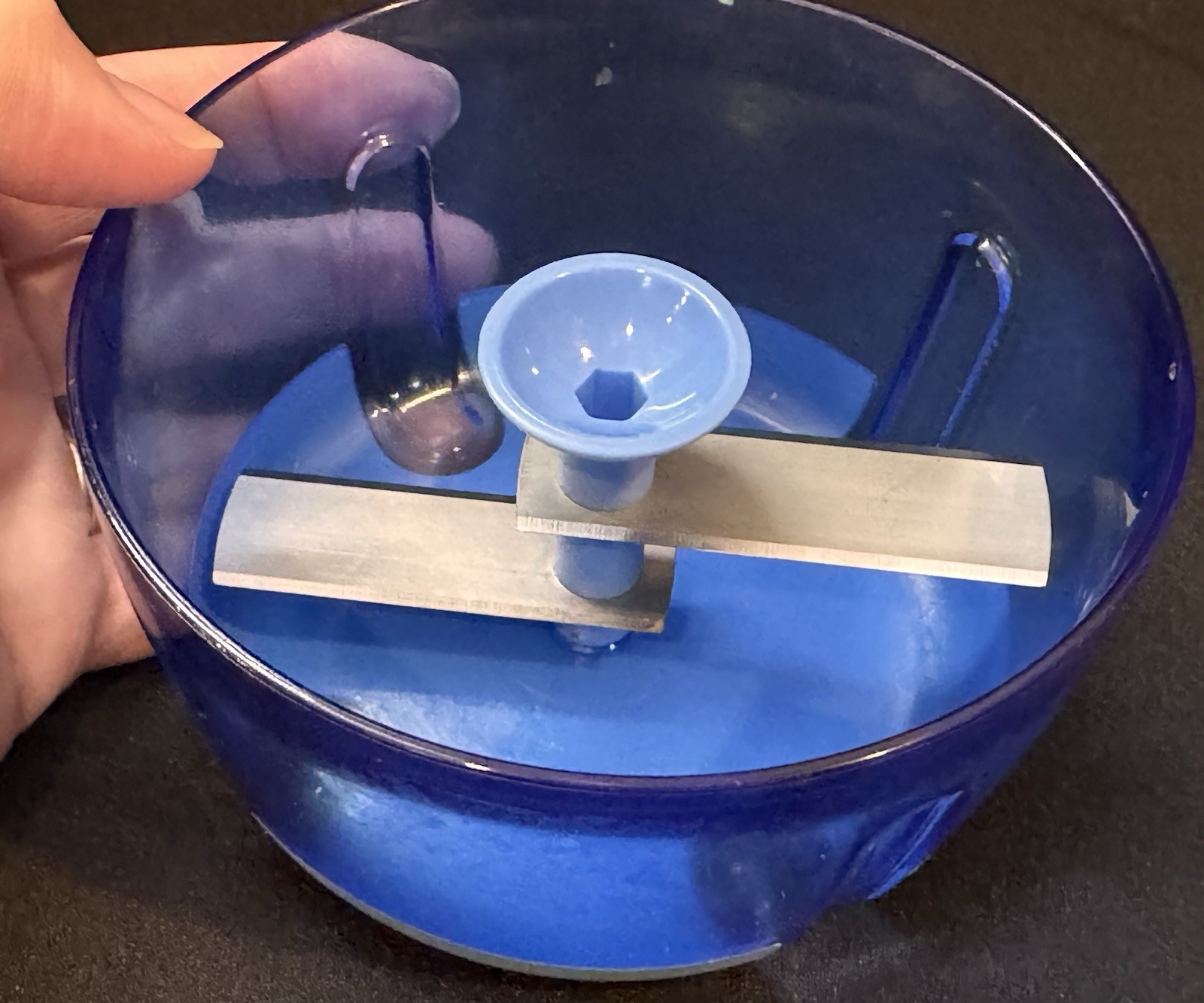 Tupperware Lil Chopper Food Processor Twist Top 1.25 Cup Food Prep Blue RETIRED