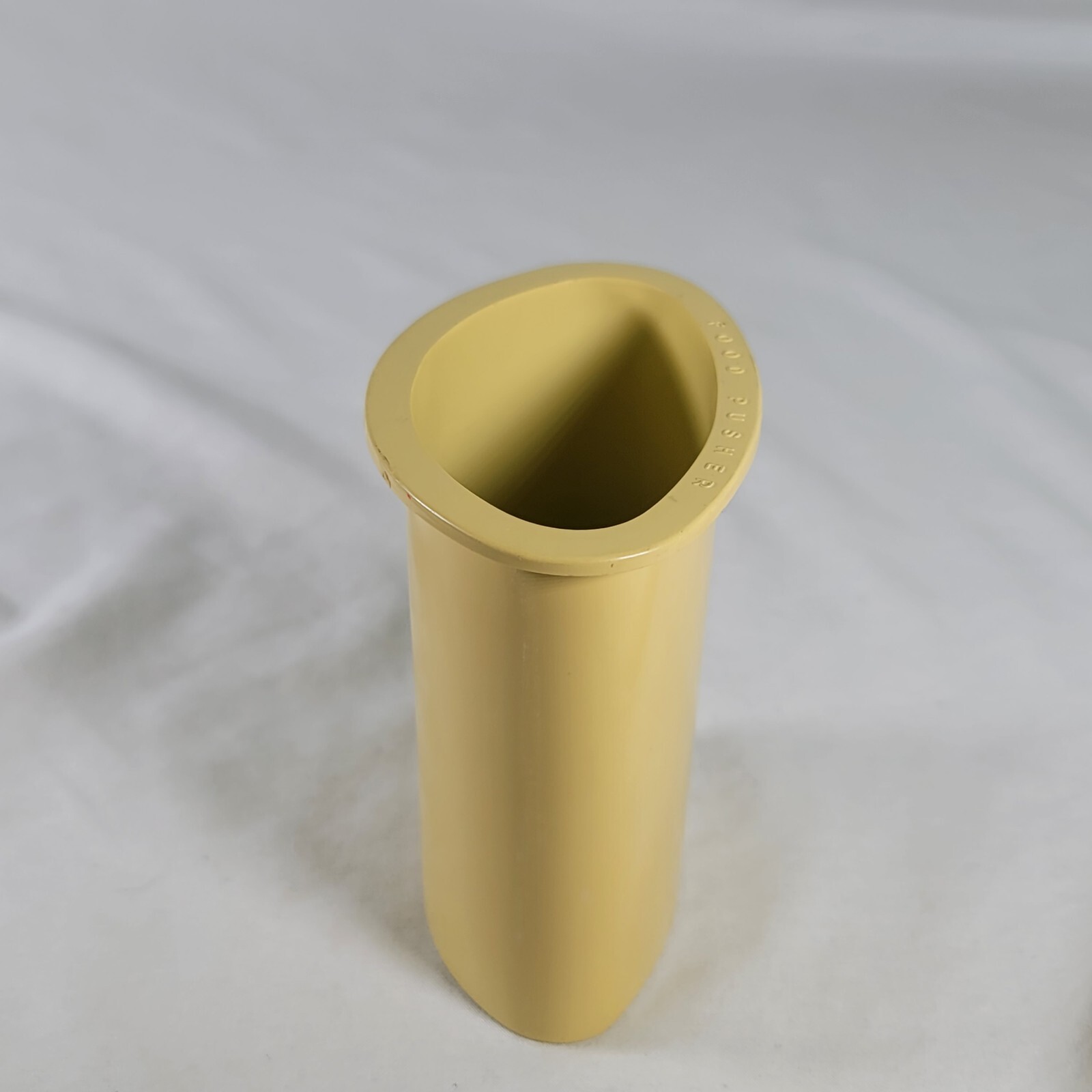 OSTER Kitchen Center Regency Food Processor Part PUSHER Yellow Gold 957-14A