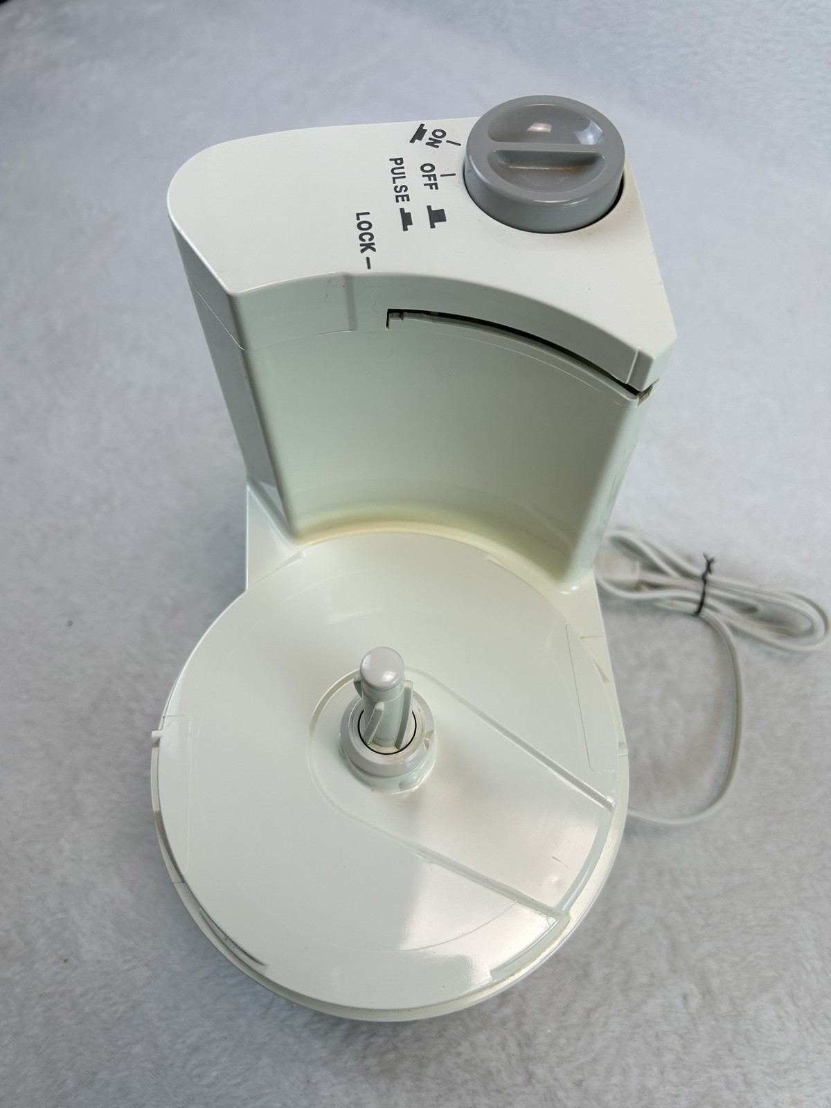 Regal La Machine I Food Processor Vintage Off-White Cream w/ Slicing Blade