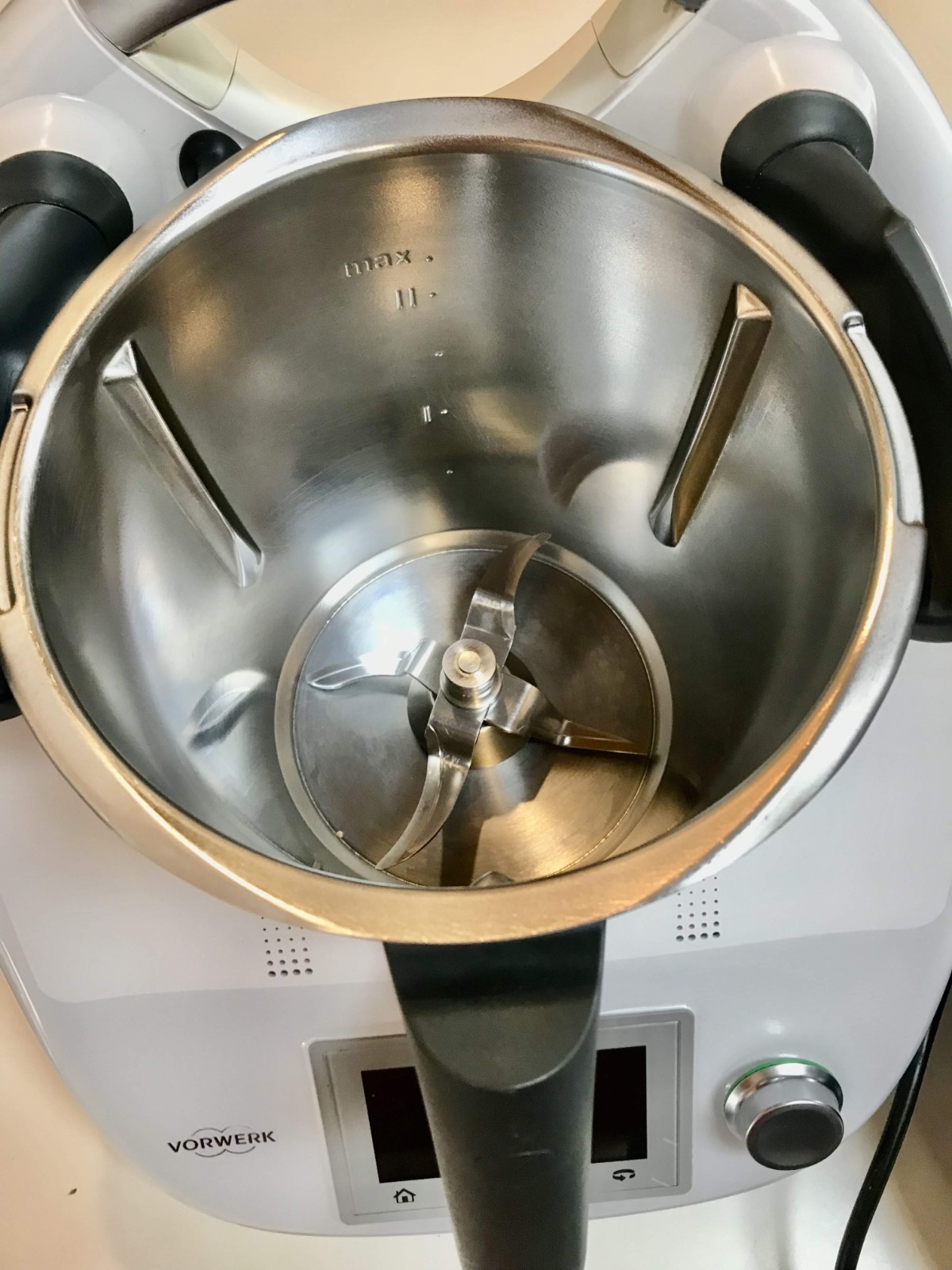 Thermomix TM5 (220V): Pre-owned like new, Excellent Condition, Inspected