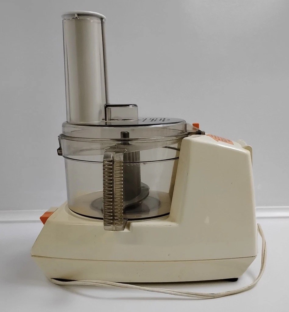 Vintage Black & Decker D1FP1D Full Capacity Food Processor Beige TESTED WORKS