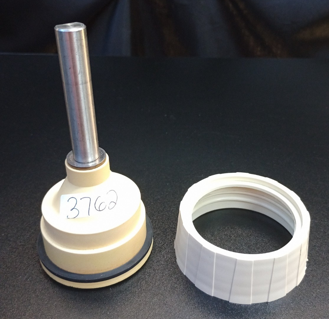 General Electric D2FP1 Food Processor Stem Gear Drive Shaft With Nut & Seal