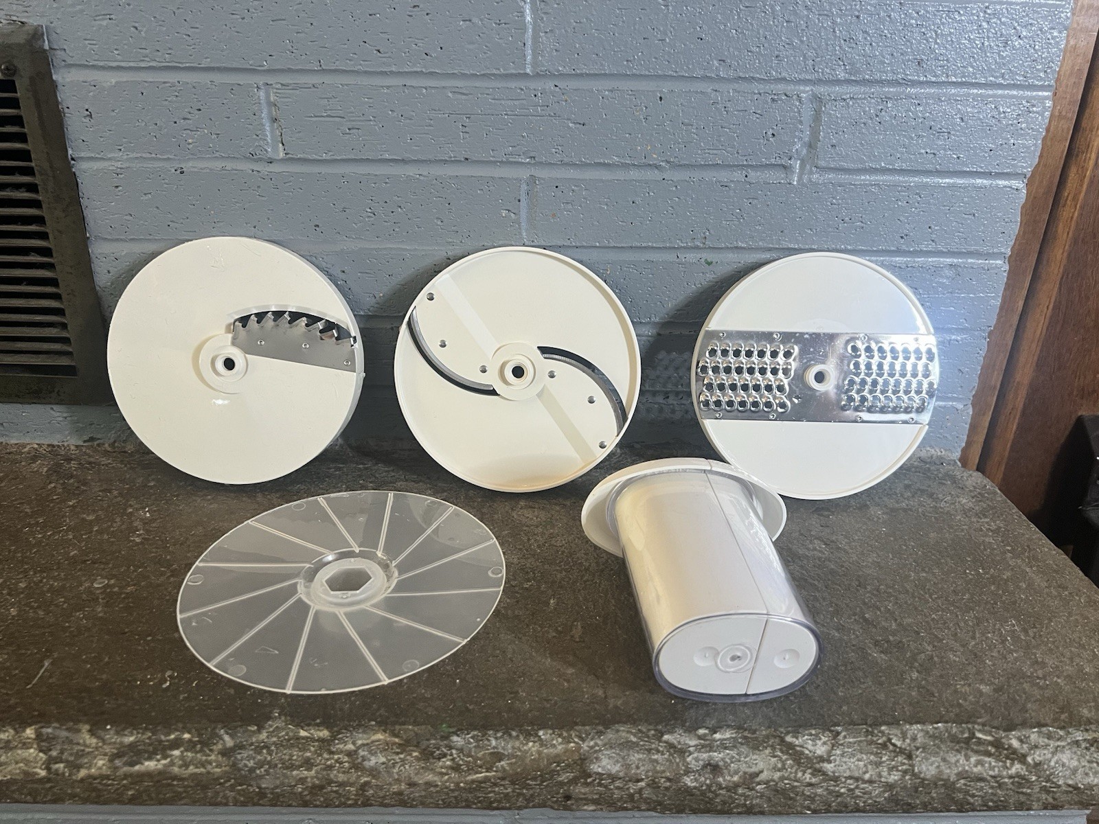 Oster Kitchen Center Disc Set, Slicer Grater Models 937-81 937-84 937-85 Pusher