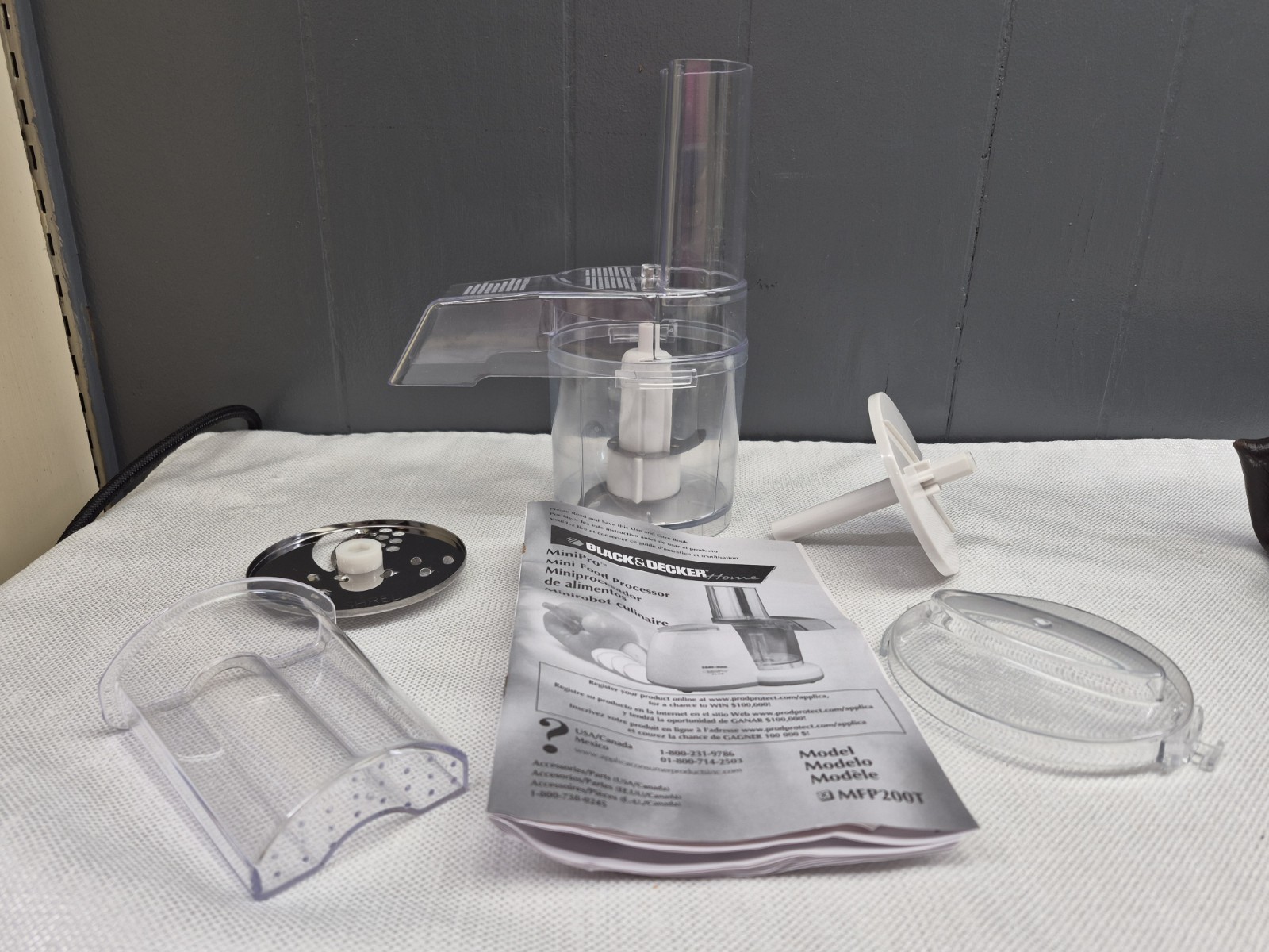 Black + Decker Mini Pro+ Food Processor MFP 200T PARTS ONLY!! NO MOTOR!! LOOK!