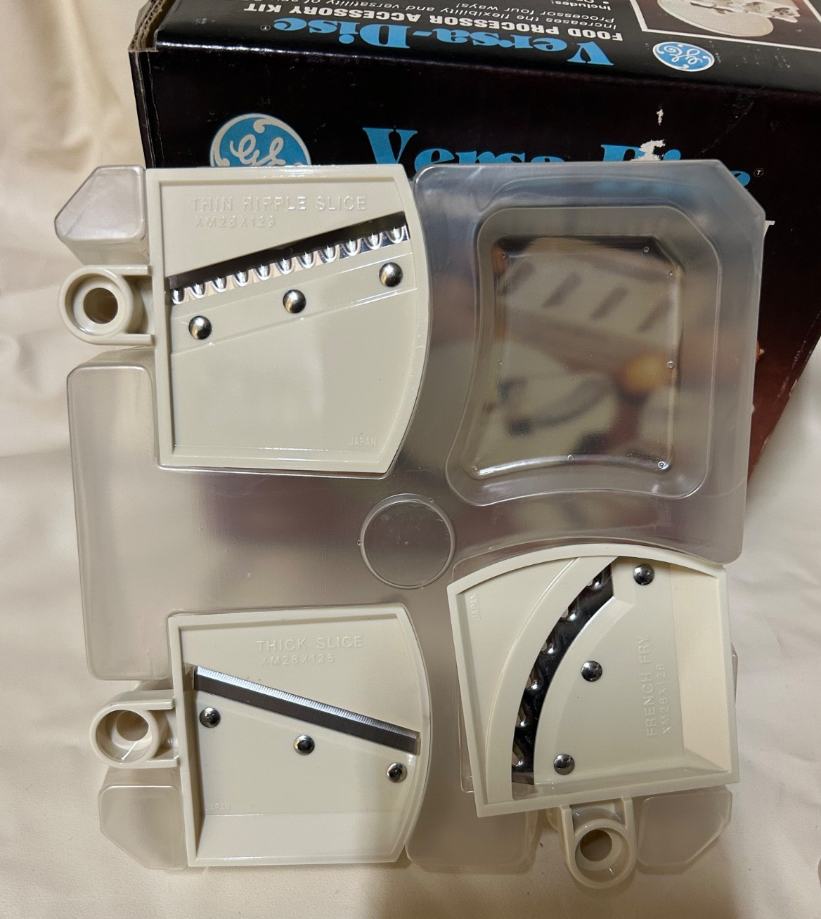 Vintage – GE AD1 General Electric Versa-Disc Food Processor Accessory Kit