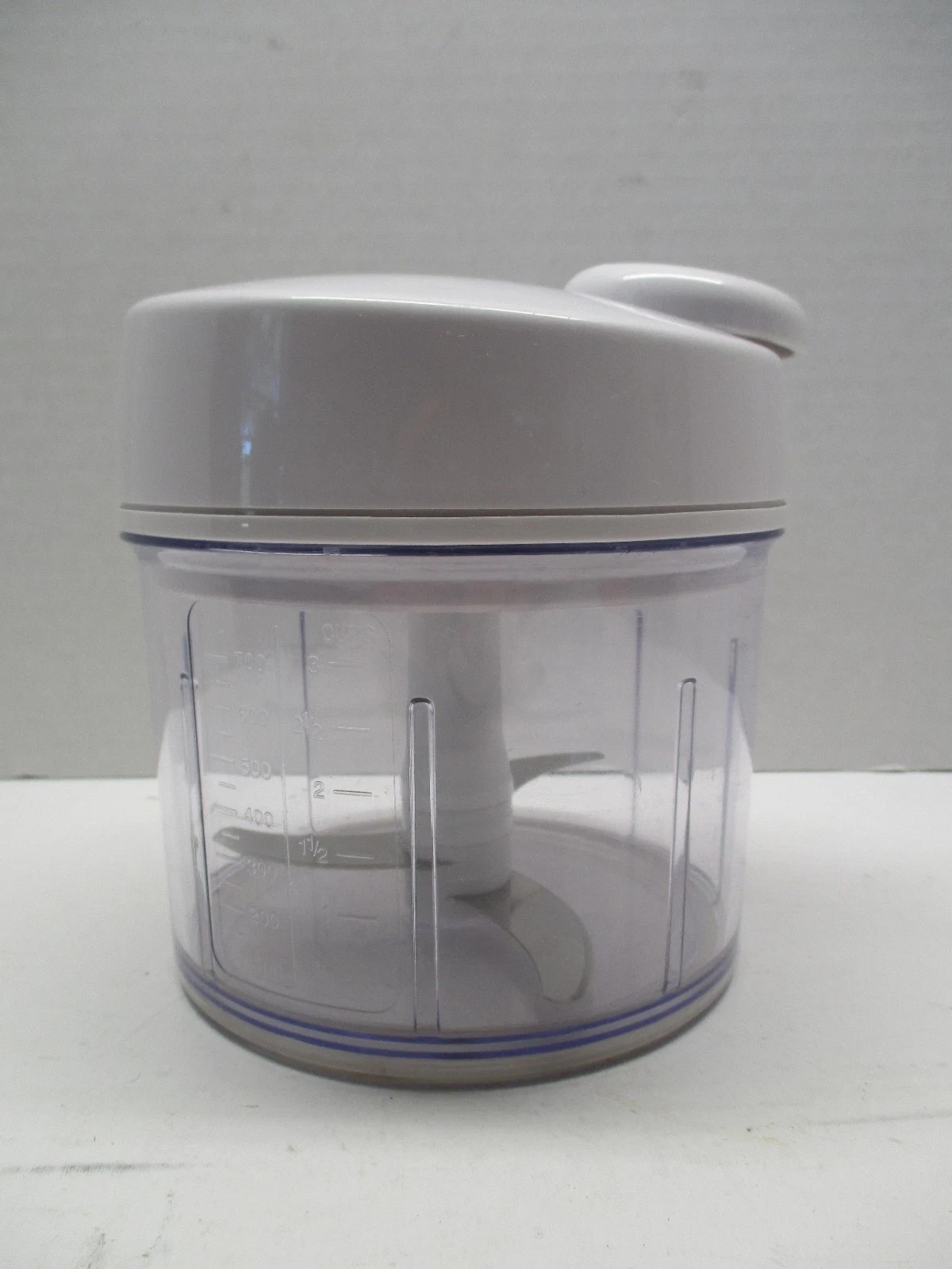 The Pampered Chef Manual Food Processor Item 2581 Chopper 3 cups 5.5″