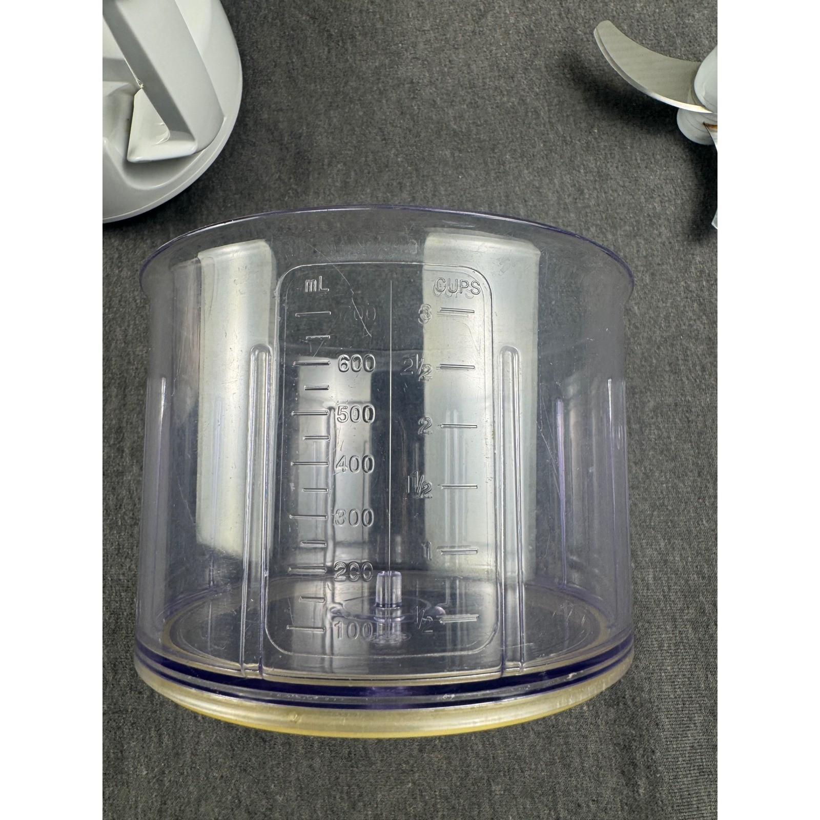 Pampered Chef Manual Food Processor 2593 White 3 Cup Capacity Kitchen Tool
