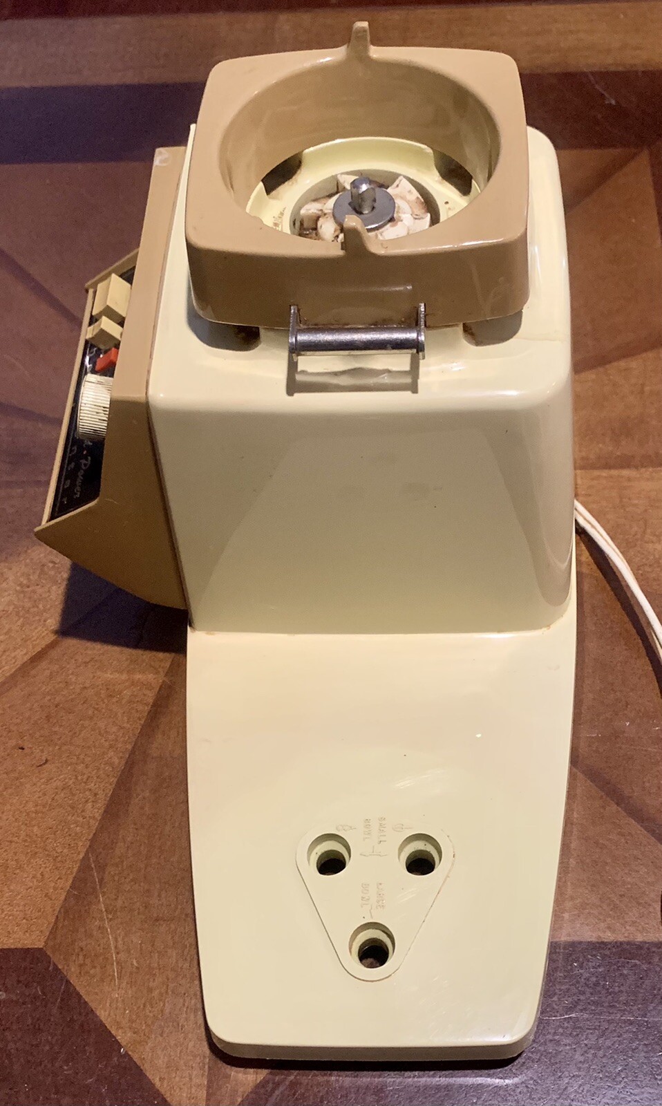 Oster Regency Kitchen Center 10 Variable Speed Replacement Motor Base 972-04A