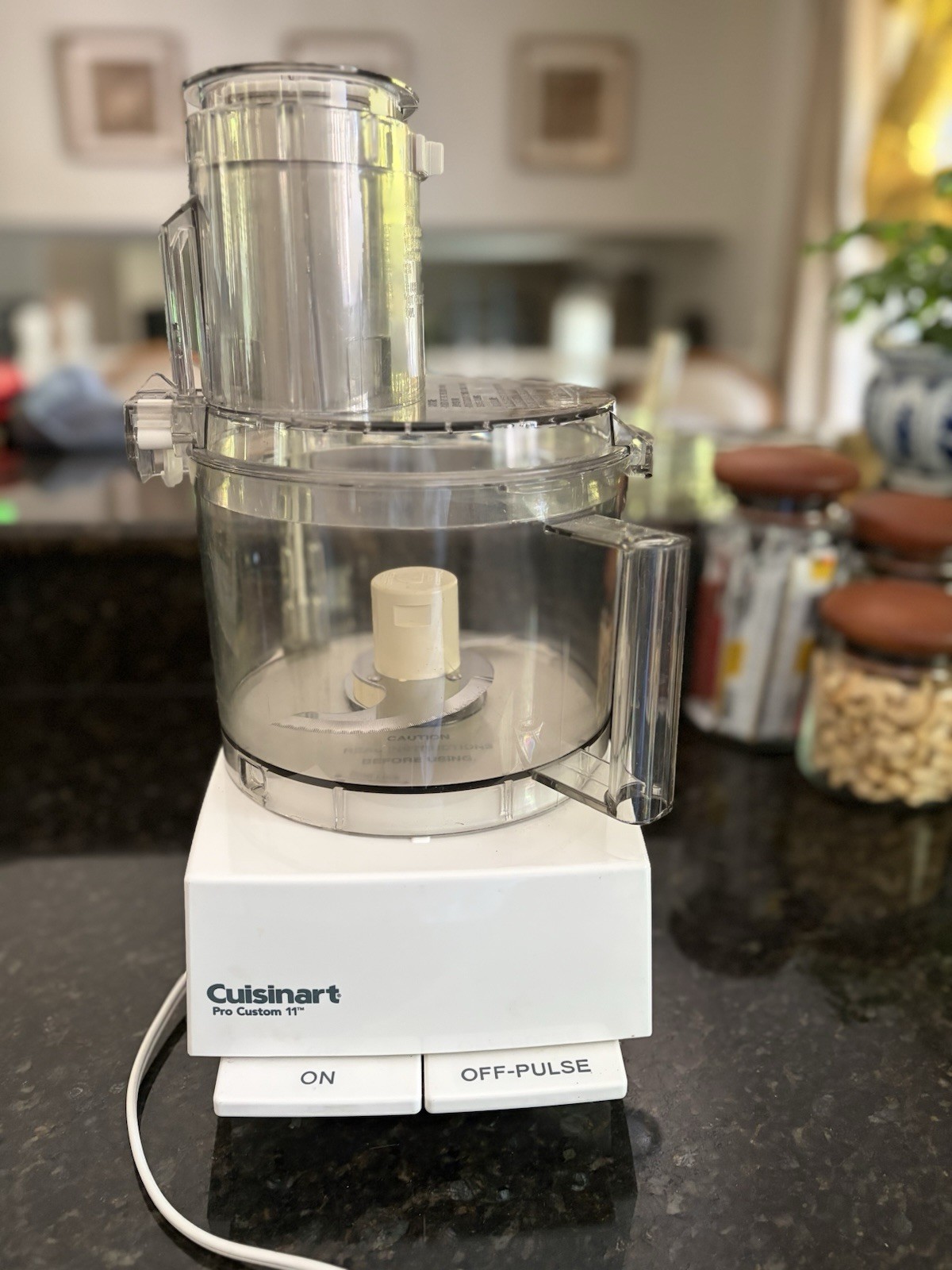 Cuisinart Pro DLC-8S Food Processor White, 120V, Custom 11-Type