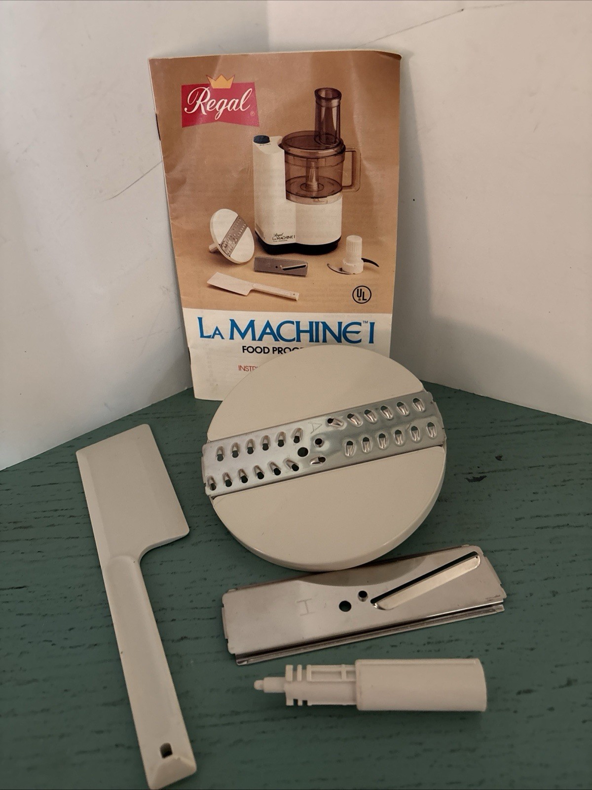 VTG PARTS Regal La Machine V813 – Manual, Disc, 2 Slice/Shred Blades, Extender