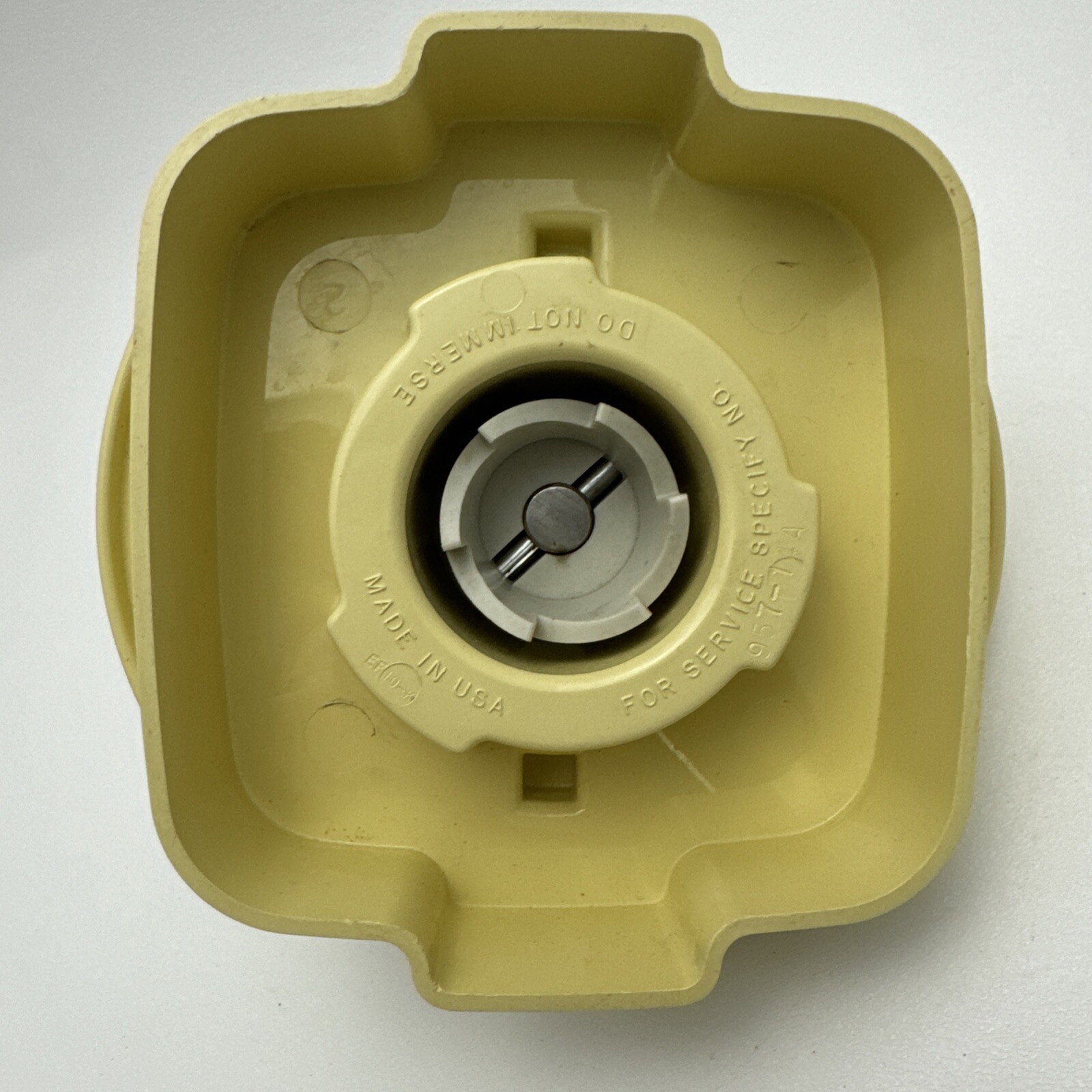 Oster Regency Kitchen Food Processor Adapter Base Part Piece Almond 957-14A