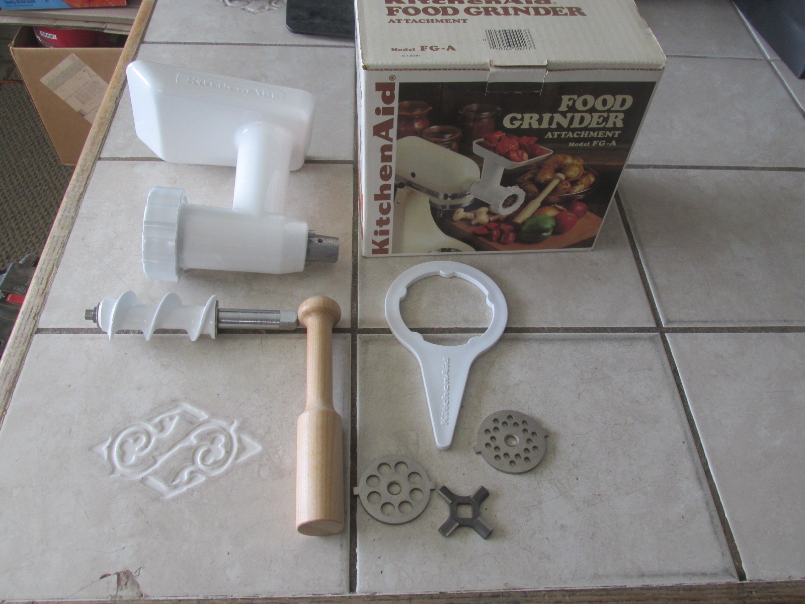 KitchenAid Meat Food Grinder Stand Mixer Attachment FGA White New In Box