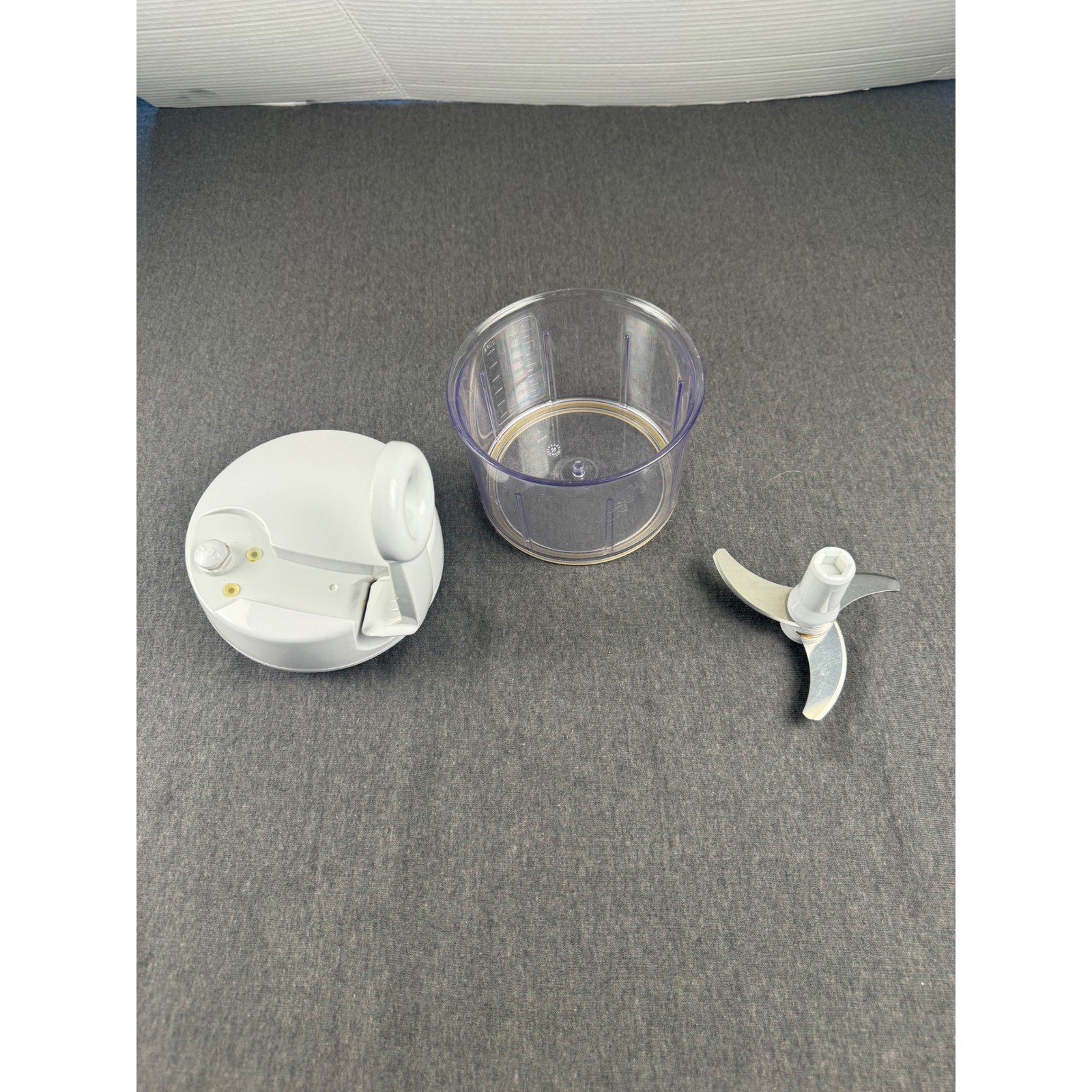 Pampered Chef Manual Food Processor 2593 White 3 Cup Capacity Kitchen Tool