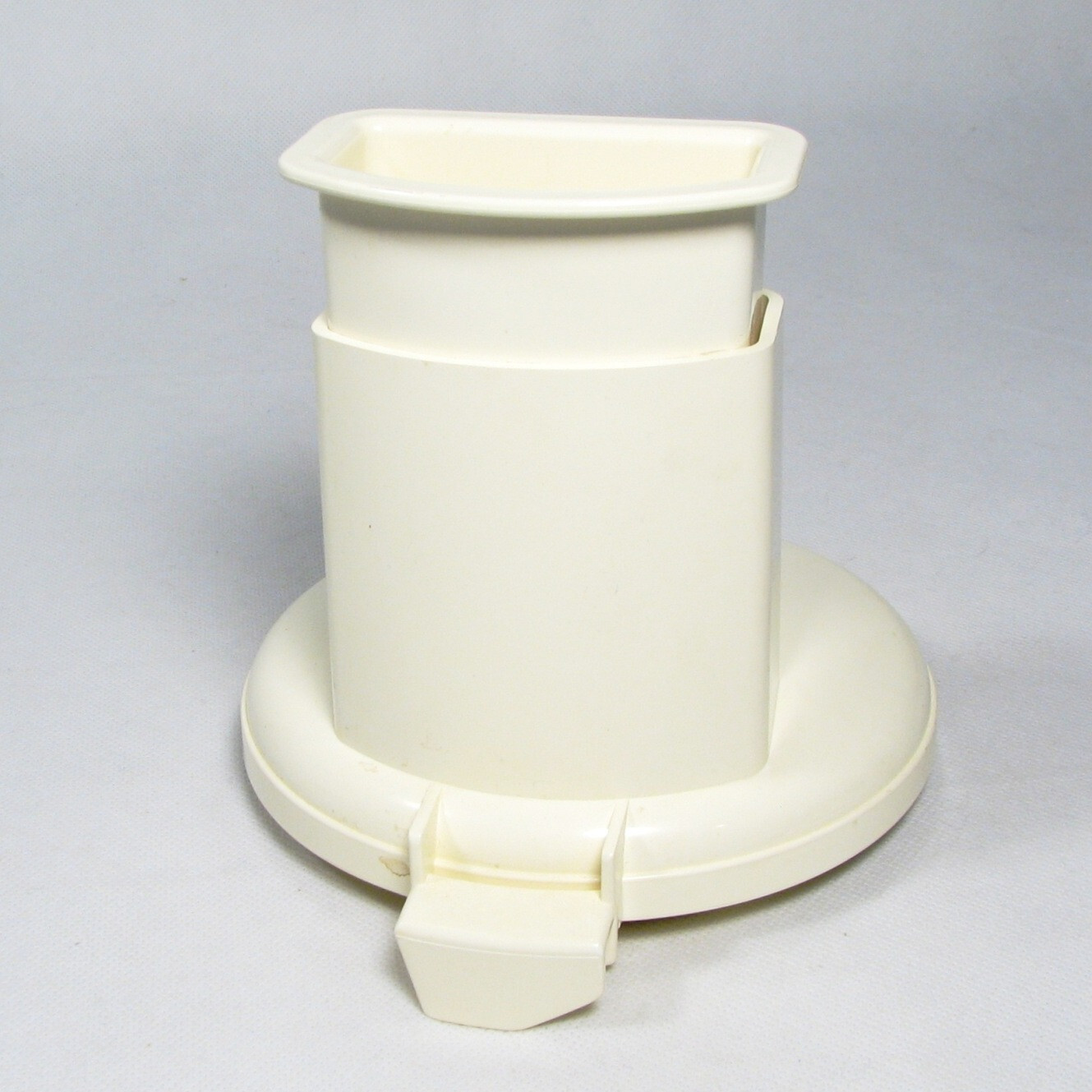 Sunbeam Model 14181 Oskar Food Processor Replacement Part Lid & Pusher EUC