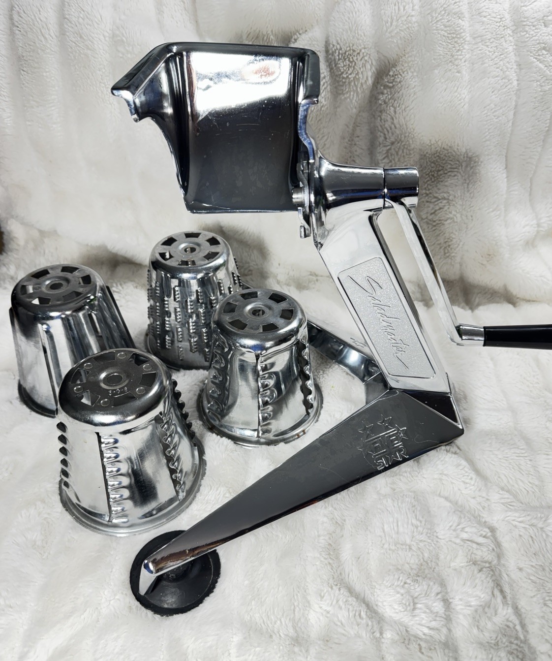 Vtg Saladmaster Food Processor 5 Cones Slicer Grater Shredder Very Good Cond.