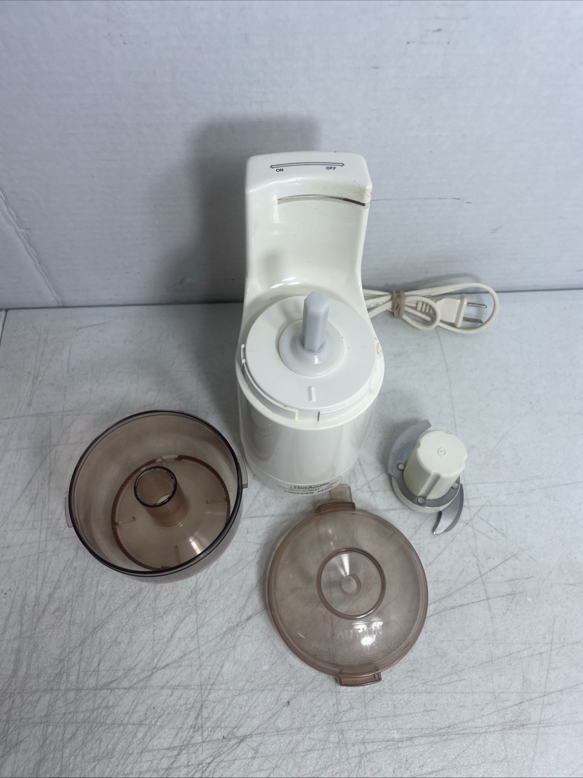 SUNBEAM OSKAR JR. Food Processer CHOPPER PLUS model 14131- 210 watts