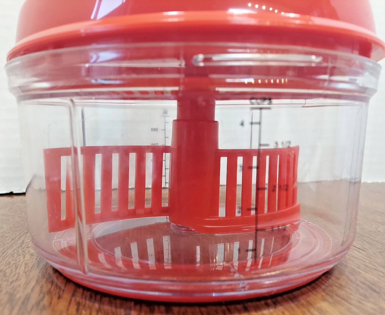 Tupperware “Quick Chef” Food Processor Chopper Mixer Whisk 4 Cups Red – Open Box